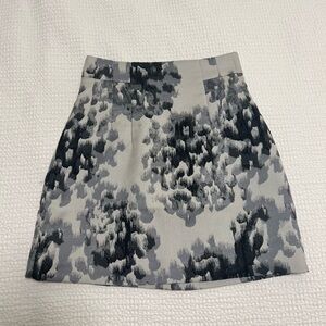 H&M Black/Gray Textured Pattern Mini Skirt